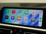 【アップルカープレイ】iPhoneがBMW車両とワイヤレスで接続されます。Apple CarPlayでは、オーディオストリーミングやメッセージングアプリがディスプレイに表示されます。
