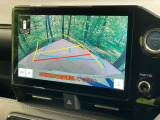 【バックカメラ】駐車時に後方がリアルタイム映像で確認できます。大型商業施設や立体駐車場での駐車時や、夜間のバック時に大活躍!運転スキルに関わらず、今や必須となった装備のひとつです!