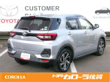 色はブライトシルバーメタリックです。