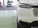 LEDヘッドライトは、点灯の瞬間から光量を発揮し、突然暗くなるトンネルなどでの安定感を高めます。