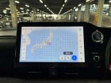 ディスプレイオーディオやカーナビは、現代のドライブにおいて欠かせない装備のひとつです。初めての場所でも迷いにくく、快適なルート案内で運転をサポートします。移動中のエンターテインメント性も高まります。