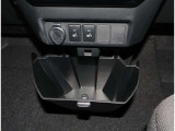 お車の取扱説明書・メンテナンスノート(記録簿)もございます。トヨタのディーラーで安心を買って下さい。当社は無理な勧誘は致しません。まずはお客様からのお問い合わせを心よりお待ちしております。