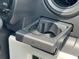 ドリンクホルダーは使いやすい位置にございます♪