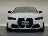 【キドニーグリル】BMWの代名詞。一目見ただけでBMWであると認識できる確固たるアイコンとして存在感を放ちます。