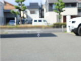 サイドアシスト搭載。車線変更時の後方確認をサポートし、安全運転を支援します。