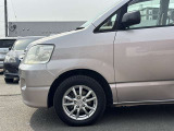ノア 2.0 X 4WD 乗車定員3人(構造変更済)/ナビ