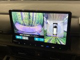 【マルチビューカメラシステム】専用のカメラにより、上から見下ろしたような視点で360度クルマの周囲を確認することができます☆死角部分も確認しやすく、狭い場所での切り返しや駐車もスムーズに行えます。