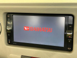 【純正ナビ】人気の純正ナビを装備しております。ナビの使いやすさはもちろん、オーディオ機能も充実!キャンプや旅行はもちろん、通勤や買い物など普段のドライブも楽しくなるはず♪