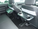 最近の軽自動車は車内が広々してますね