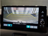 【バックカメラ】後退時も安心。リバース連動で画面が切り替わるのでとっても便利。