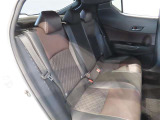 ゆとりある広々とした車内空間は、ドライブを始め買い物やレジャーなど、幅広く活躍します。一人でもみんなとでもお出かけを楽しみましょう!