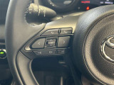 ステアリングスイッチ付き。前方から目を離すことなく操作することが可能です。