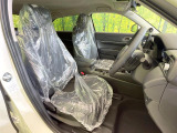 運転席シート廻りは使用感も少なく、良好な状態となっています。前オーナー様が丁寧に使っていたことがよくわかりますね。