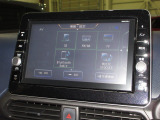 ナビゲーションは純正メモリーナビを装着しております。AM、FM、CD、DVD再生、Bluetooth、音楽録音再生、フルセグTVがご使用いただけます。初めて訪れた場所でも安心ですね!