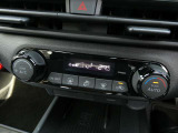 車内を年中快適に保ってくれるオートエアコン。