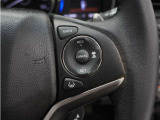 ◆アダプティブクルーズコントロール◆予め設定した車速内でクルマが自動的に加減速。前走車との適切な車間距離を維持しながら追従走行します。【LKAS】車線維持支援システムでステアリング操作を支援。