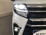 LEDヘッドライトです。デザイン性がよくとても明るいので、夜間の走行や悪天候でも安心です。しかも長寿命!