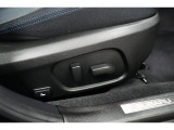 &rdquo;電動シートを装備。お客様に安全に運転頂けるよう座席の位置、座面の上げ下げやリクライニングの加減も細やかな設定を可能にしました。&rdquo;