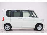 県内13店舗にて常時500台以上ダイハツ車を展示中です。見て、触って、納得のいく一台をぜひ見つけてください。