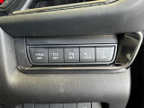 各種安全装備を搭載し、毎日のドライブをしっかりサポート。運転時の安心感を高め、快適で安全なカーライフに貢献します。