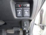 パワースライドドアは運転席にあるスイッチによる操作も可能です。