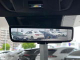 【デジタルインナーミラー】後席の大きな荷物や同乗者で後方が確認しづらい時でも安心!カメラが撮影した車両後方の映像をルームミラー内に表示。クリアな視界で状況の確認が可能です!