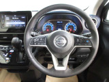 運転が楽しくなる明るく開放的な運転席まわりです。プロパイロットで高速など運転支援で疲れを軽減してくれます!