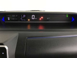 とっても見やすいメーターです。夜間時はラグジュアリーな気分にさせてくれる照明が魅力ですので、夜のドライブも楽しみになりますよ♪