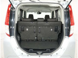 大きな開口幅で荷物を出し入れしやすいのが魅力のラゲージスペースです!