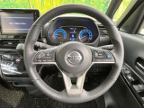 【ステアリングスイッチ】運転中、前方から目線をそらすことなく、オーディオ等の操作が可能な便利機能!安心&快適なドライブを演出してくれます♪
