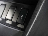 ◆USB接続端子◆使いやすい場所に装備されています♪