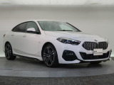 一目で伝わるBMW特有のスポーティーなプロポーションは、BMWの走行性能を生み出すのに欠かせない要因の一つです。細部まで拘りぬいたお車をぜひ一度ご覧ください!