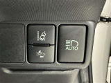 オートマチックハイビームとは、先行車や対向車のライトを認識し、ハイビームとロービームを自動で切り替える機能です。夜道の視界を確保します。詳細は販売店スタッフまでおたずねください。