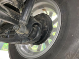 お車を安心してお乗りいただく為には、足回りの定期点検が欠かせません。サービスサポート(有償保証)では無料点検もご提供しており、安心のカーライフをお過ごしいただけるサポート体制が整っています。