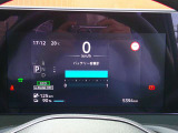 車両状態や走行道路の時速表示等のインフォメーションが備わっていますスピードメーターは上質なデザインとなっております。