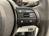 【アダプティブ・クルーズ・コントロール】予め設定した車速内でクルマが自動的に加減速。 前走車との適切な車間距離を維持しながら追従走行し、高速道路でのドライバーの疲労を軽減してくれる嬉しい機能付♪