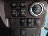 スマートアシストを搭載したサポカーS車です。