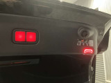 ゆったりとしたトランクルームでございます。たくさんのお荷物の車載が可能でございます。