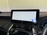 ディスプレイオーディオを装備。スマホとクルマをつなぐことで、これまでのナビに加えて、いろんなサービスが楽しめます。