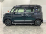 両側スライドドアなので小さなお子様やお年寄りの方も楽に乗り降りできます。