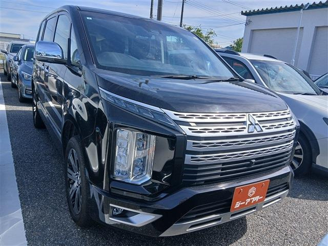 デリカD:5 2.2 P 4WD 禁煙車 純正ナビ バックカメラ