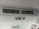 後席用シーリングファン 車内の空気を循環させます!