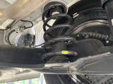 お車を安心してお乗りいただく為には、足回りの定期点検が欠かせません。サービスサポート(有償保証)では無料点検もご提供しており、安心のカーライフをお過ごしいただけるサポート体制が整っています。