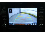 【バックガイドモニター】車庫入れの時に何かに接触しないかとヒヤヒヤしたことはありませんか?バックモニターがあればそのような不安はなくなります♪ガイド線付きで分かりやすく、夜間でもよく見えます!