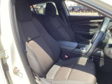 疲労を軽減するシートでどこまでも運転したくなる造りとなっています!