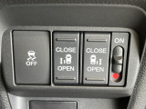【両側パワースライドドア】スマートキーや運転席のスイッチで後席両側スライドドアの開閉が可能♪電動だから力を入れてドアを開ける必要が無く、小さなお子様でも簡単に開け閉めでき快適です♪