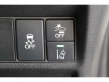 ■衝突回避支援機構■自動車に搭載したレーダーやカメラからの情報をコンピュータが解析し、運転者への警告やブレーキの補助操作などを行います。事故予防に!