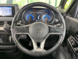 【純正革巻きステアリング】上質な革を使用することで、手にしっかり馴染みとても運転しやすいハンドルです♪