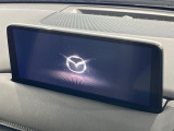 【メーカー純正ナビ】インテリアに溶け込むスタイリッシュな「専用設計」メーカーナビを装備♪視認性や操作性など基本性能にも優れ、より上質なカーライフをお楽しみいただけます。