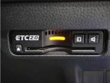 ◆ETC2.0装着◆進化したドライブ体験。料金収受システムだけだったETCが生まれ変わって、高速道路を賢く使うETC2.0に進化しました。多彩な情報サービスが便利で快適なドライブ体験を提供します。